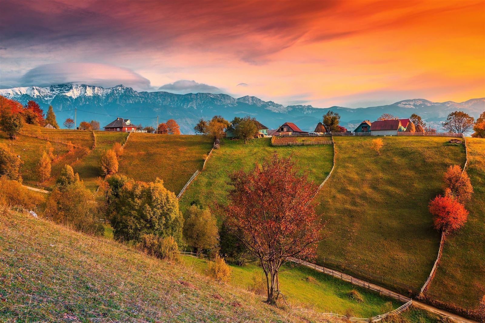 herbstliche Landschaft in der Nähe von Brasov